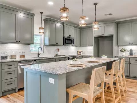 Kitchen - 26370 N 4530 Rd, Bernice, OK 74331 photo 2 of 12