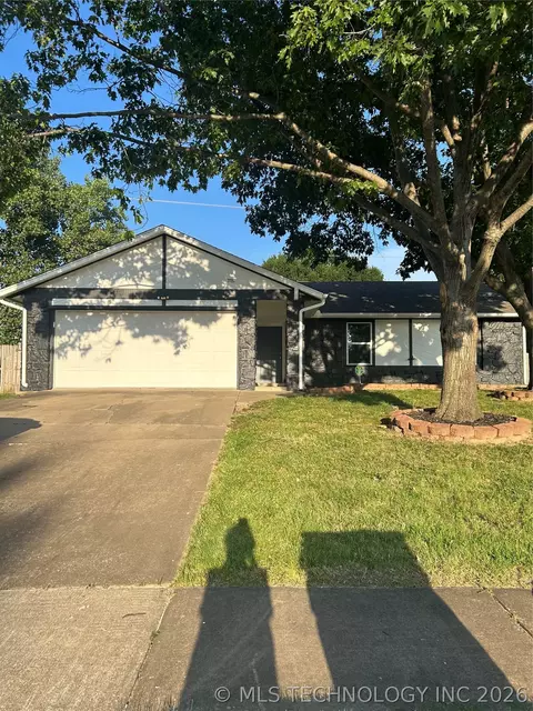 2725 S Narcissus West Ave, Broken Arrow, OK 74012