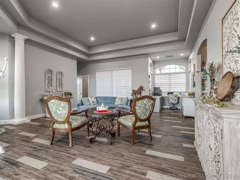 Living - 353800 E 5400 Rd, Maramec, OK 74045 photo 3 of 8
