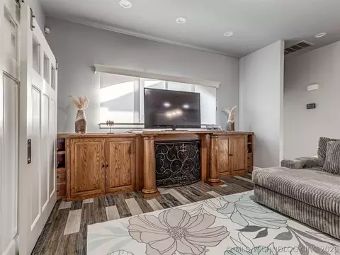 Living - 353800 E 5400 Rd, Maramec, OK 74045 photo 6 of 8