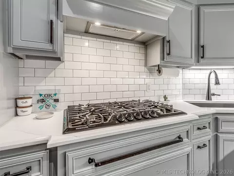 Kitchen - 353800 E 5400 Rd, Maramec, OK 74045 photo 6 of 9