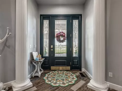 Entry Way - 353800 E 5400 Rd, Maramec, OK 74045 photo 1 of 5