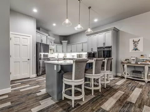 Kitchen - 353800 E 5400 Rd, Maramec, OK 74045 photo 2 of 9
