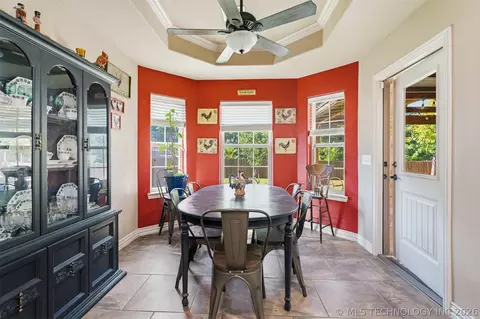 Dining - 308 Hidden, Ardmore, OK 73401 photo 2 of 2