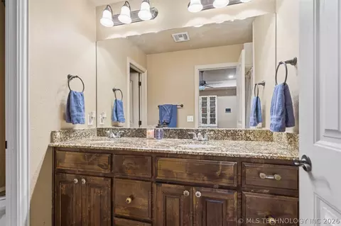 Bath - 308 Hidden, Ardmore, OK 73401 photo 1 of 2