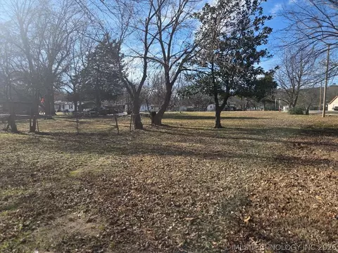 403 W Grand, Eufaula, OK 74432 photo 9