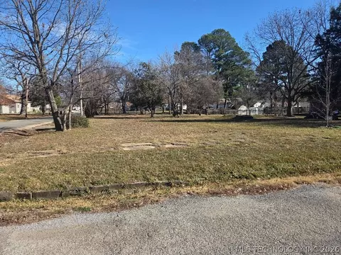 403 W Grand, Eufaula, OK 74432 photo 4