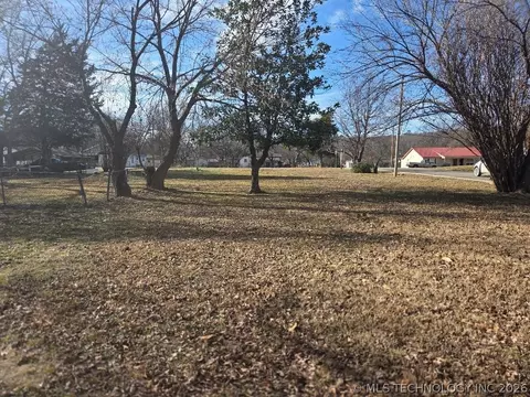 403 W Grand, Eufaula, OK 74432 photo 1