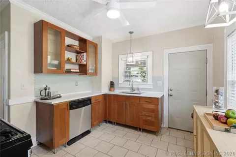 Kitchen - 1939 E 13th Pl, Tulsa, OK 74104 photo 2 of 3