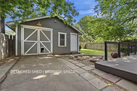 Exterior - 1939 E 13th Pl, Tulsa, OK 74104 photo 7 of 8