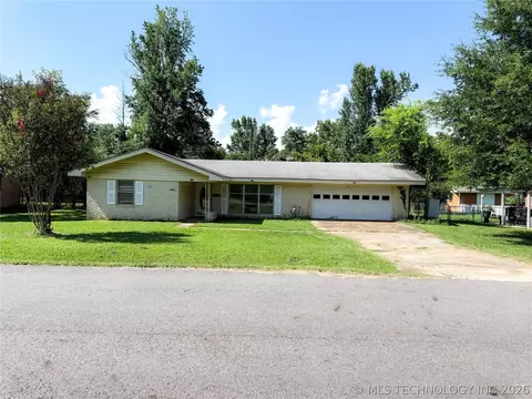 811 NE 5th St, Antlers, OK 74523
