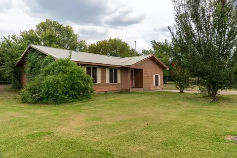 Exterior - 151 E 4th, Durant, OK 74701 photo 2 of 8