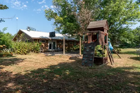 Exterior - 151 E 4th, Durant, OK 74701 photo 3 of 8