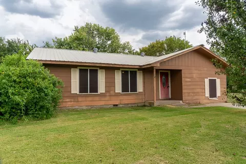Exterior - 151 E 4th, Durant, OK 74701 photo 7 of 8