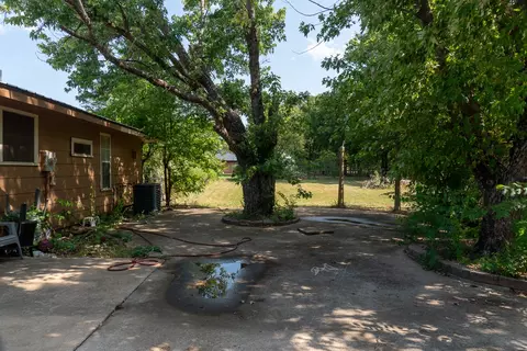 Exterior - 151 E 4th, Durant, OK 74701 photo 4 of 8