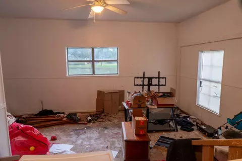Living - 151 E 4th, Durant, OK 74701 photo 5 of 6