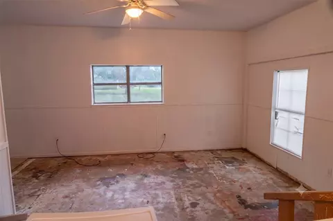 Living - 151 E 4th, Durant, OK 74701 photo 6 of 6