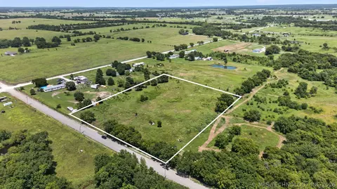 6100 N 160 Rd, Beggs, OK 74421