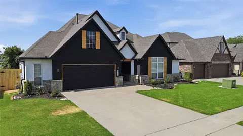 6776 E 127th St S, Bixby, OK 74008
