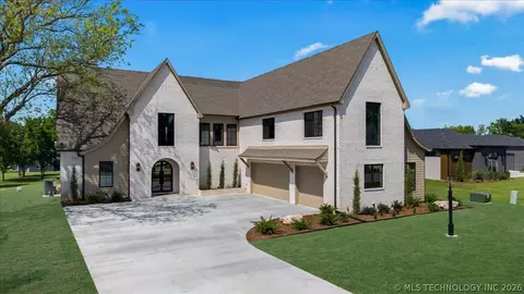17683 E White Tail Cv, Owasso, OK 74055