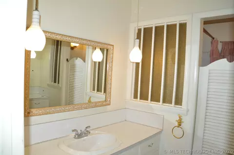 6916 E 15th Pl, Tulsa, OK 74112 photo 7