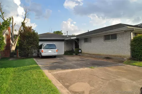6916 E 15th Pl, Tulsa, OK 74112 photo 1