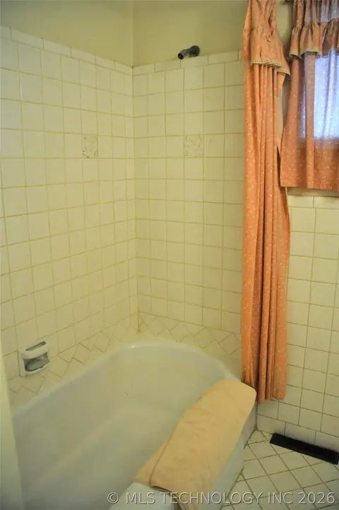 6916 E 15th Pl, Tulsa, OK 74112 photo 10