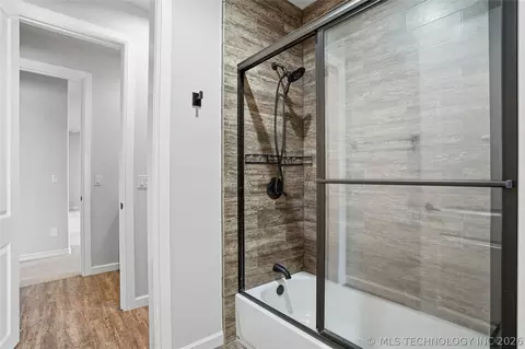 Entry Way - 12014 S Kingston Pl, Tulsa, OK 74137 photo 6 of 7