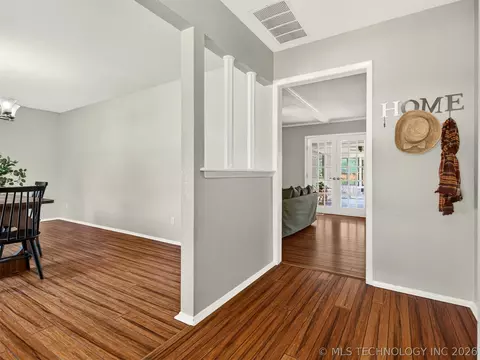 6873 E 56th St, Tulsa, OK 74145 photo 5