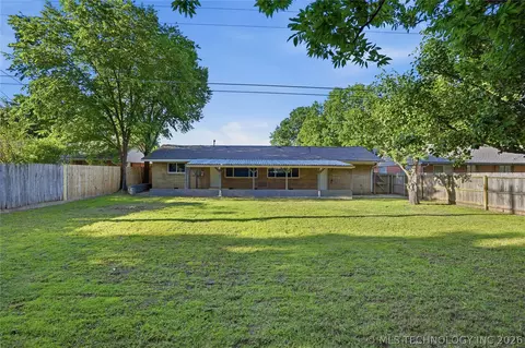 Exterior - 6781 E 26th Pl, Tulsa, OK 74129 photo 6 of 6
