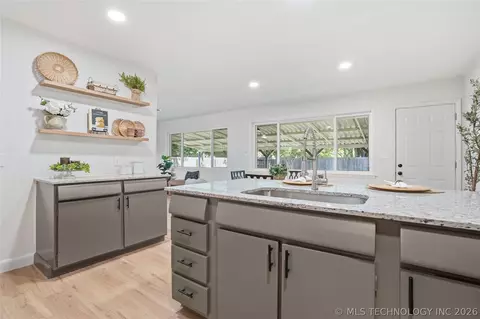 Kitchen - 6781 E 26th Pl, Tulsa, OK 74129 photo 6 of 6
