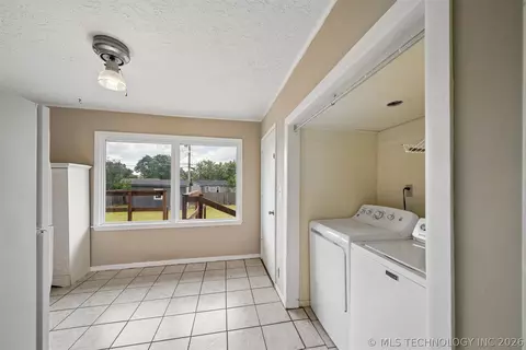 4028 E 24th St, Tulsa, OK 74114 photo 12