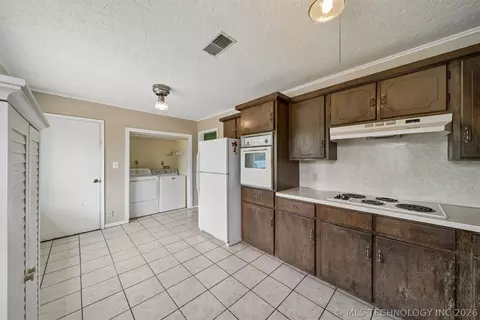 4028 E 24th St, Tulsa, OK 74114 photo 11
