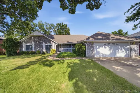202 Remington Pl, Tahlequah, OK 74464