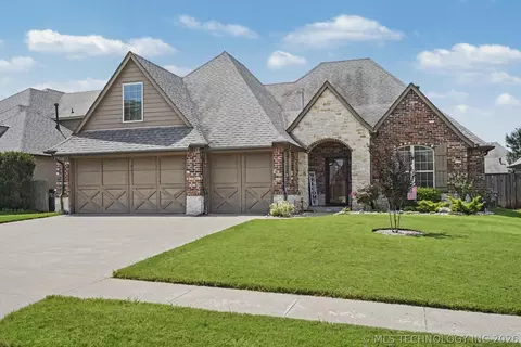 306 W 127th Pl S, Jenks, OK 74037