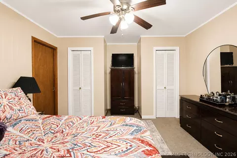 Bedroom - 512 E 16th St, Okmulgee, OK 74447 photo 2 of 5