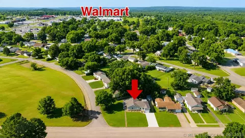 View/Area - 512 E 16th St, Okmulgee, OK 74447 photo 3 of 5