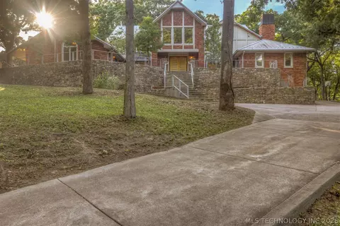 4929 E 114th Pl, Tulsa, OK 74137