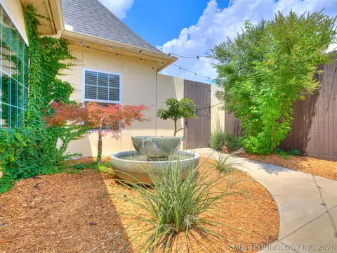 Exterior - 1954 E 74th Pl, Tulsa, OK 74136 photo 5 of 8