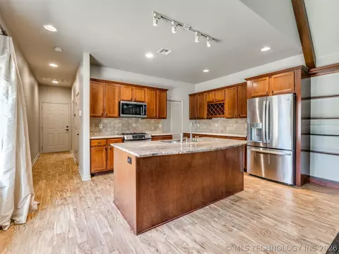 Kitchen - 1954 E 74th Pl, Tulsa, OK 74136 photo 1 of 11