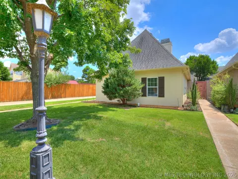 Exterior - 1954 E 74th Pl, Tulsa, OK 74136 photo 3 of 8