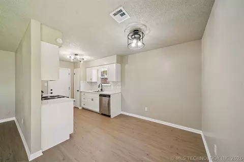 Dining - 9231 E 58th St, Tulsa, OK 74145 photo 1 of 2