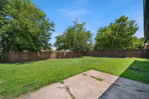 Exterior - 9231 E 58th St, Tulsa, OK 74145 photo 3 of 3