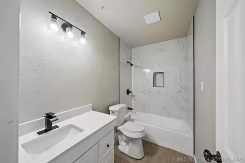 Bath - 9231 E 58th St, Tulsa, OK 74145 photo 1 of 2