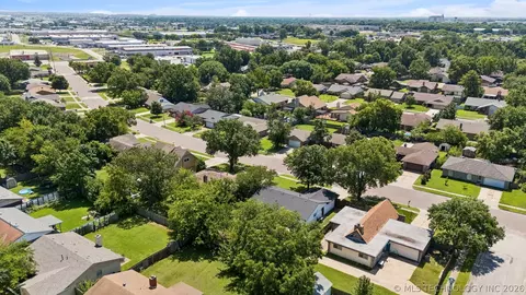 View/Area - 9231 E 58th St, Tulsa, OK 74145 photo 1 of 3