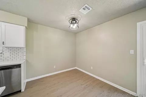 Dining - 9231 E 58th St, Tulsa, OK 74145 photo 2 of 2