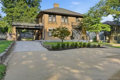 2204 S Terwilleger Blvd, Tulsa, OK 74114