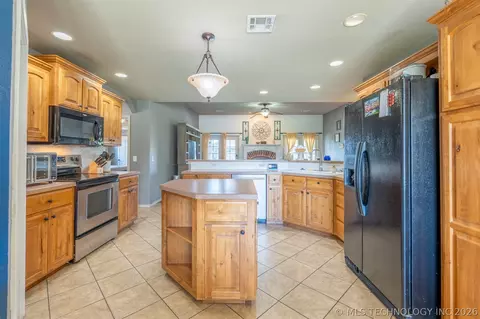 20427 E 46th St S, Broken Arrow, OK 74014 photo 8