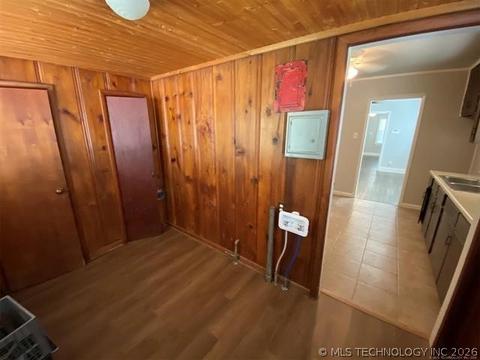2833 E Haskell St, Tulsa, OK 74110 photo 9