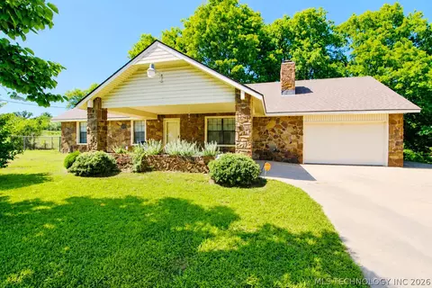 15895 Briar Rd, Morris, OK 74445
